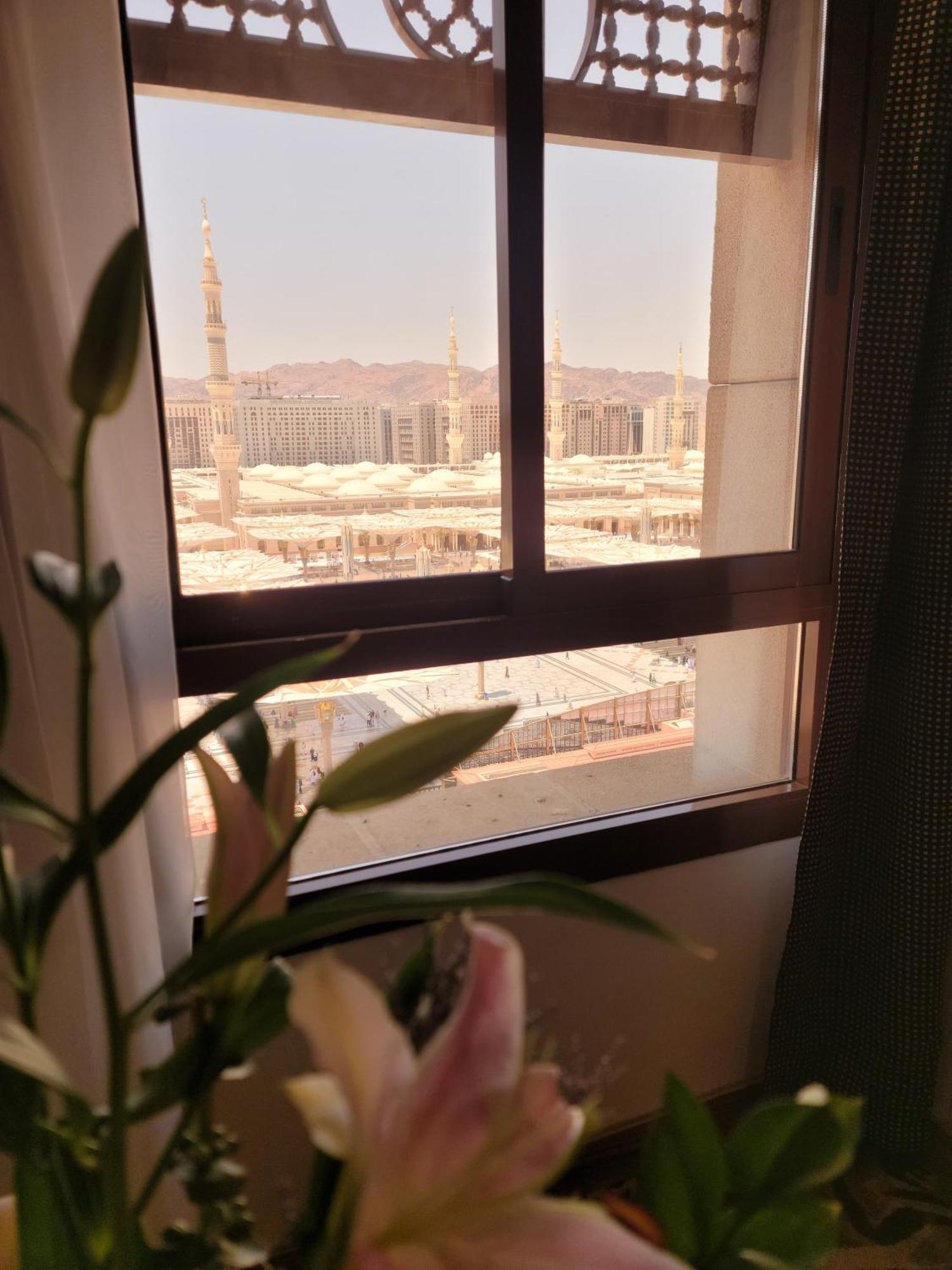 Golden Tulip Al Shakreen Медина Экстерьер фото