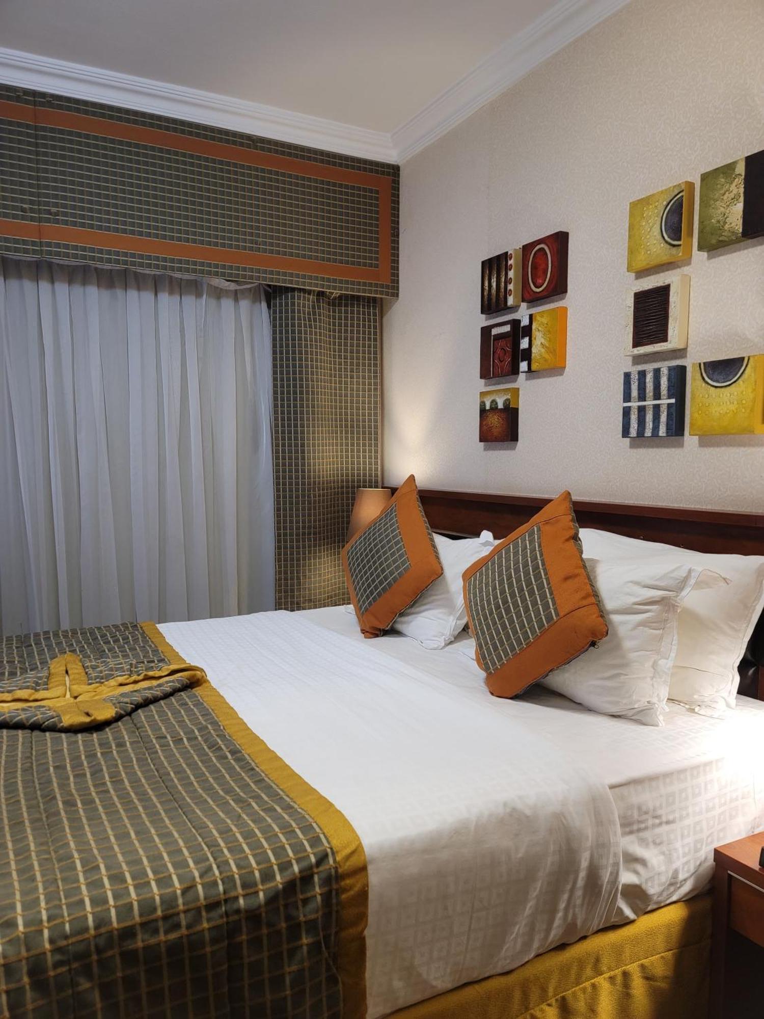 Golden Tulip Al Shakreen Медина Экстерьер фото
