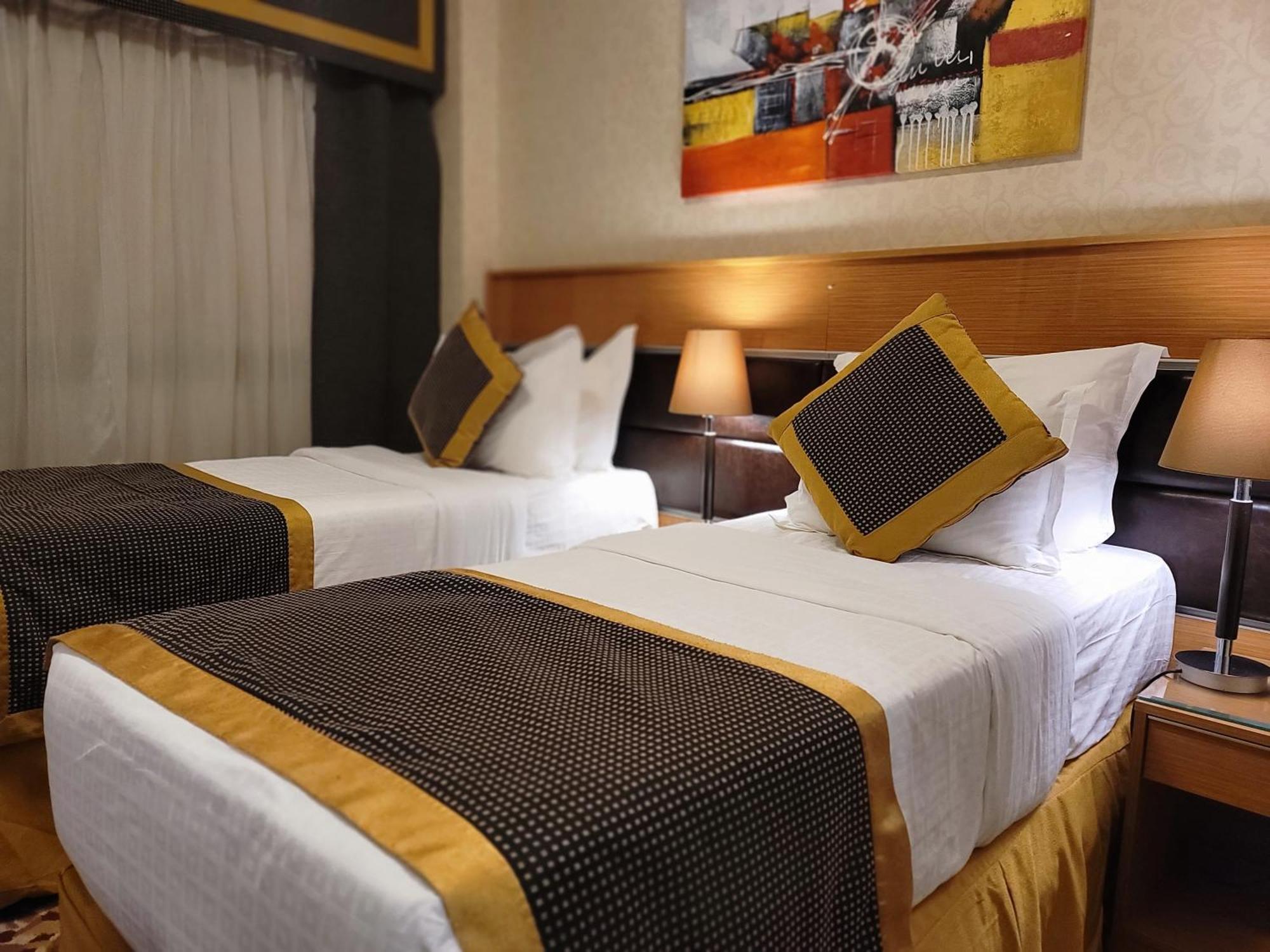 Golden Tulip Al Shakreen Медина Экстерьер фото
