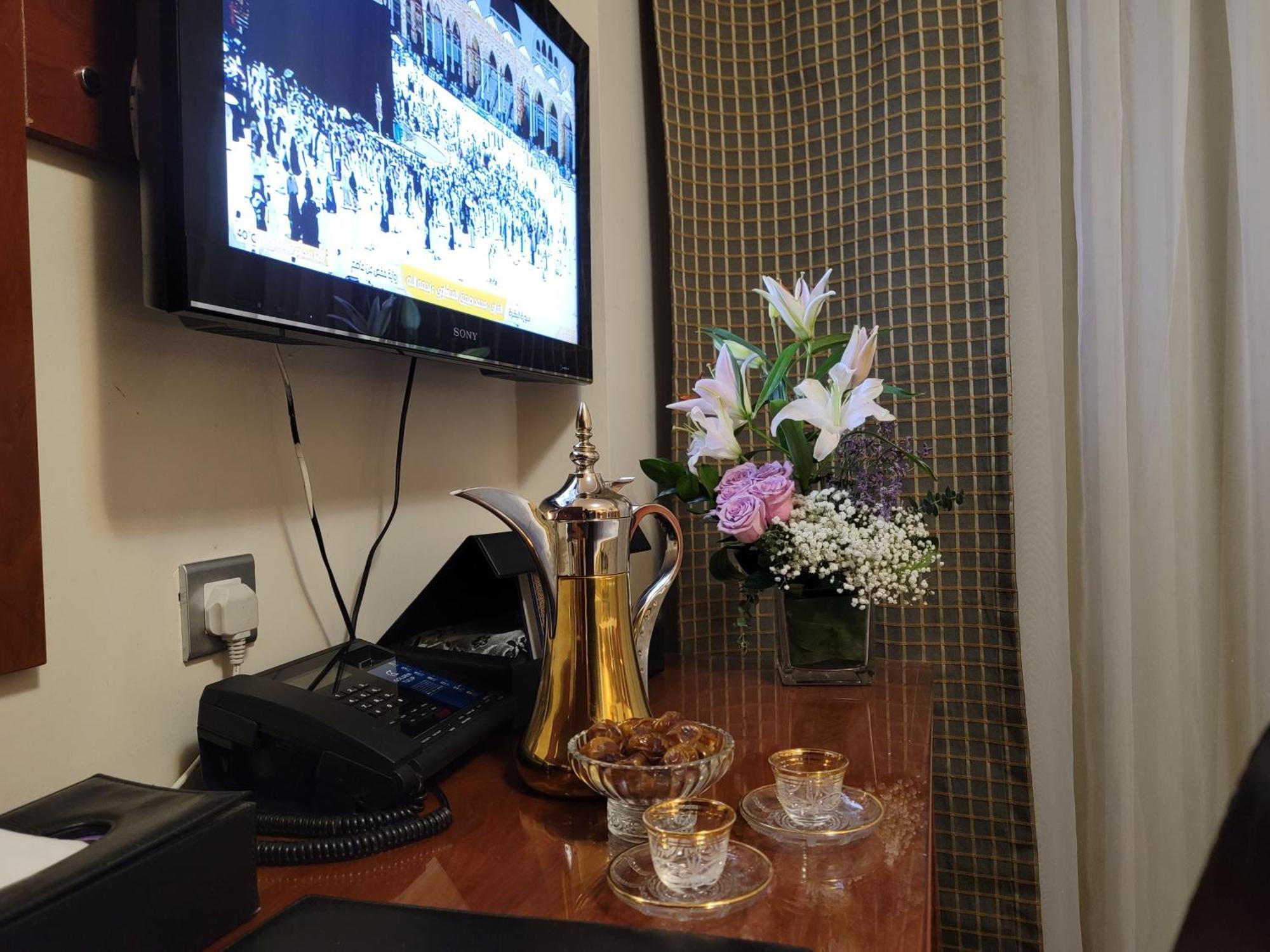 Golden Tulip Al Shakreen Медина Экстерьер фото