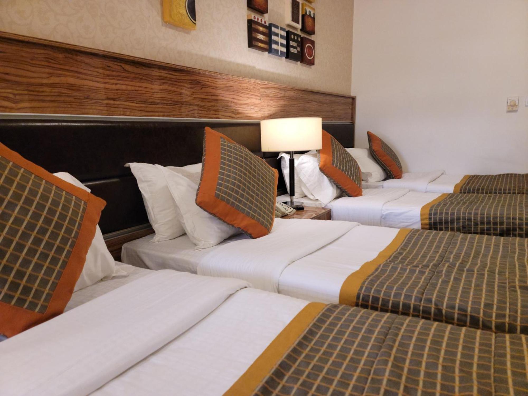 Golden Tulip Al Shakreen Медина Экстерьер фото