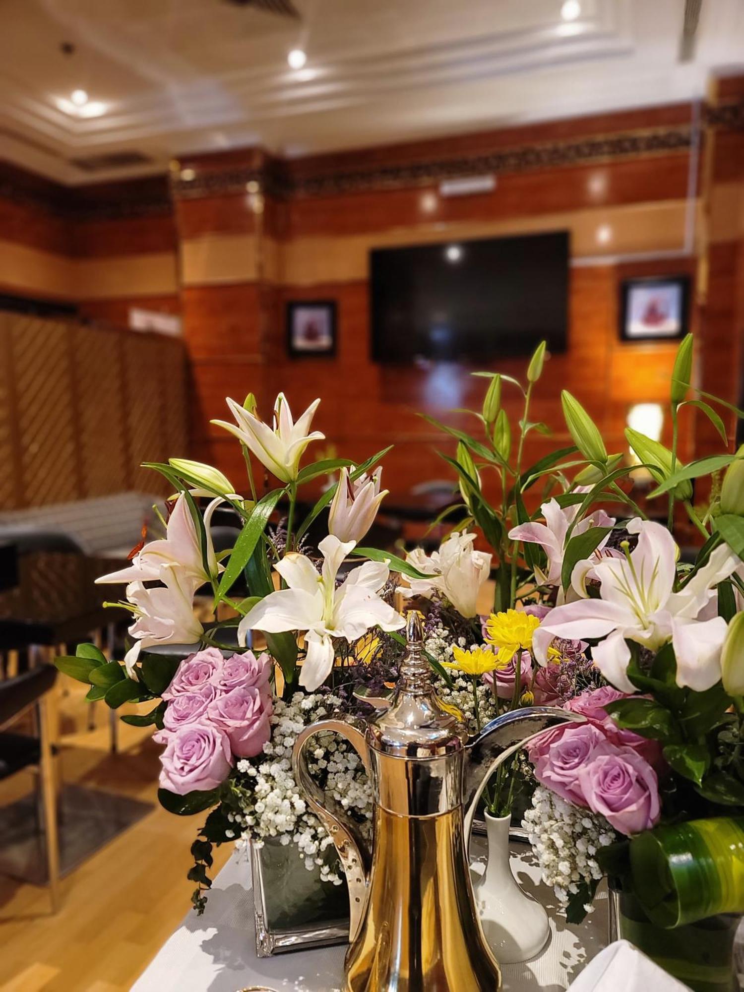 Golden Tulip Al Shakreen Медина Экстерьер фото