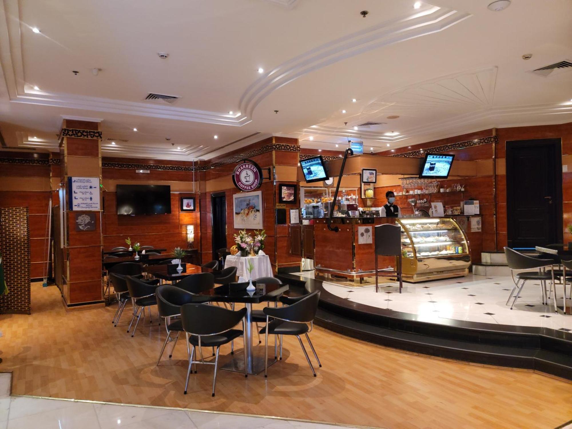 Golden Tulip Al Shakreen Медина Экстерьер фото