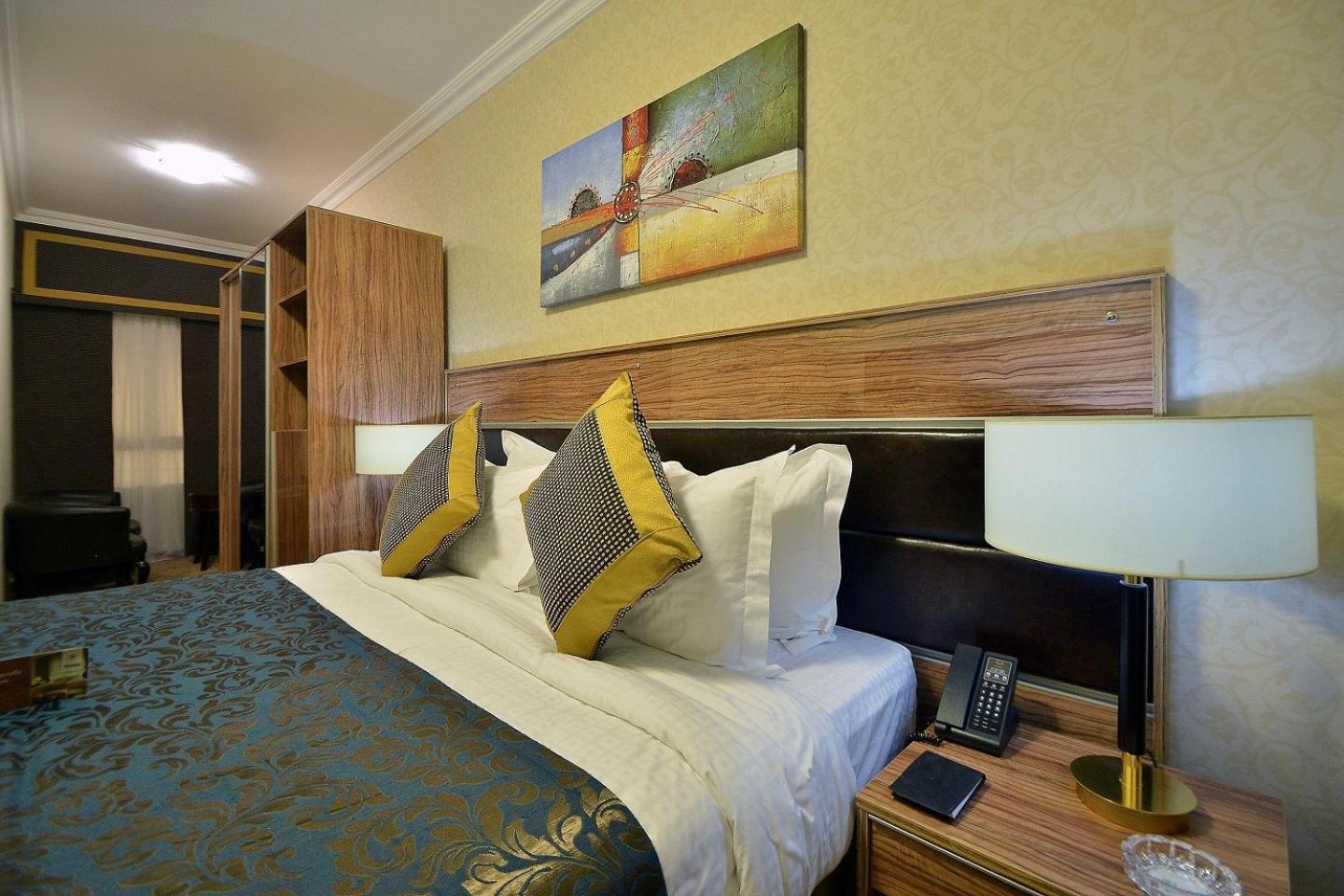 Golden Tulip Al Shakreen Медина Экстерьер фото